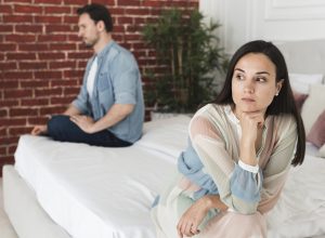 couple-worried-family-breakup